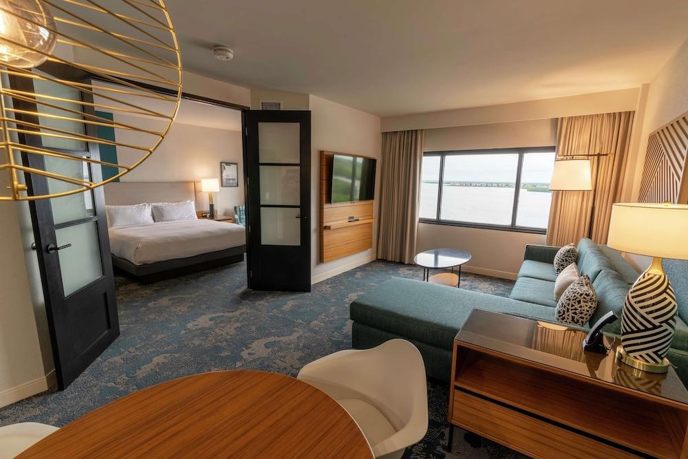 Doubletree By Hilton Tampa Rocky Point Waterfront Hotell Exteriör bild
