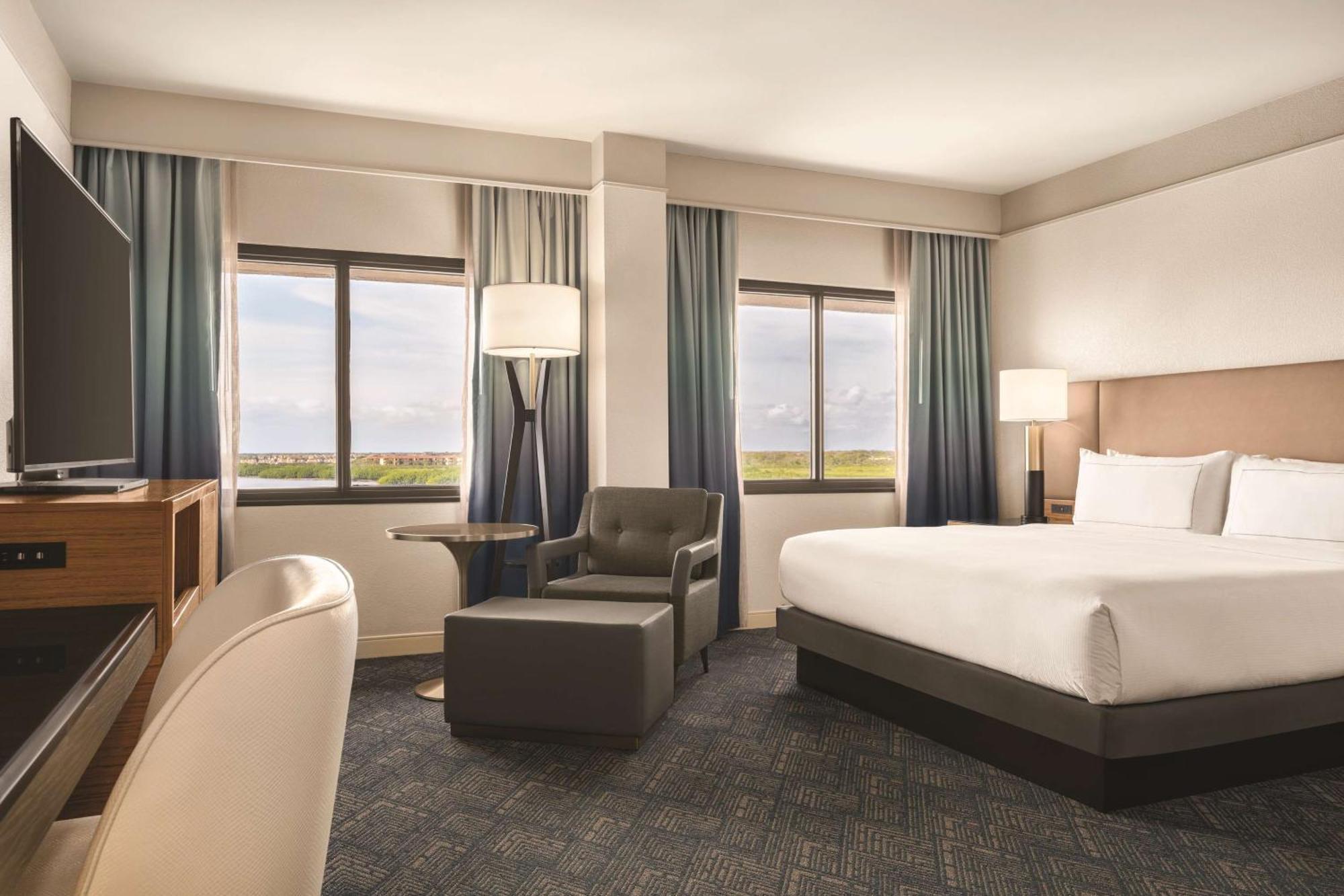Doubletree By Hilton Tampa Rocky Point Waterfront Hotell Exteriör bild