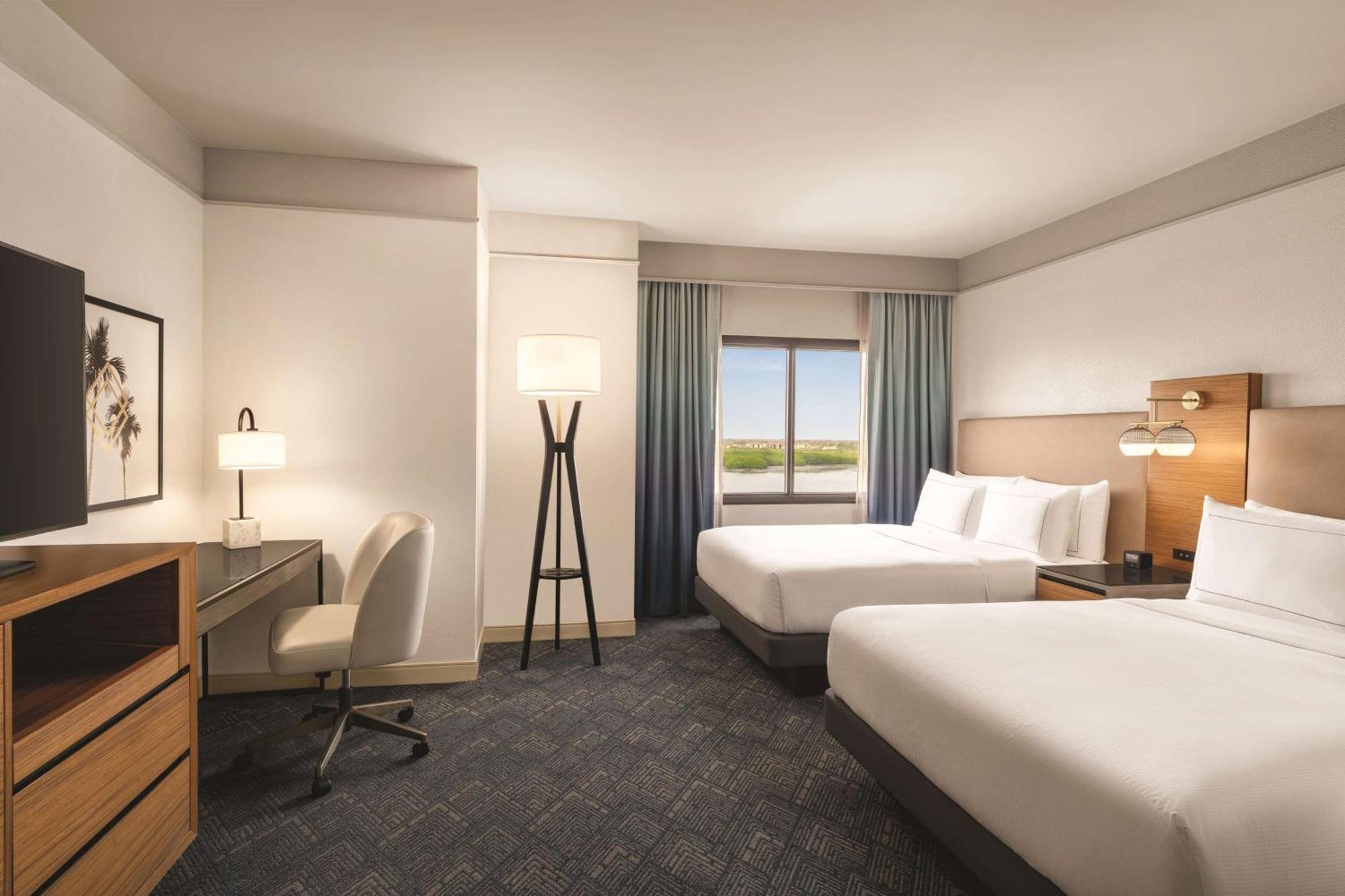 Doubletree By Hilton Tampa Rocky Point Waterfront Hotell Exteriör bild