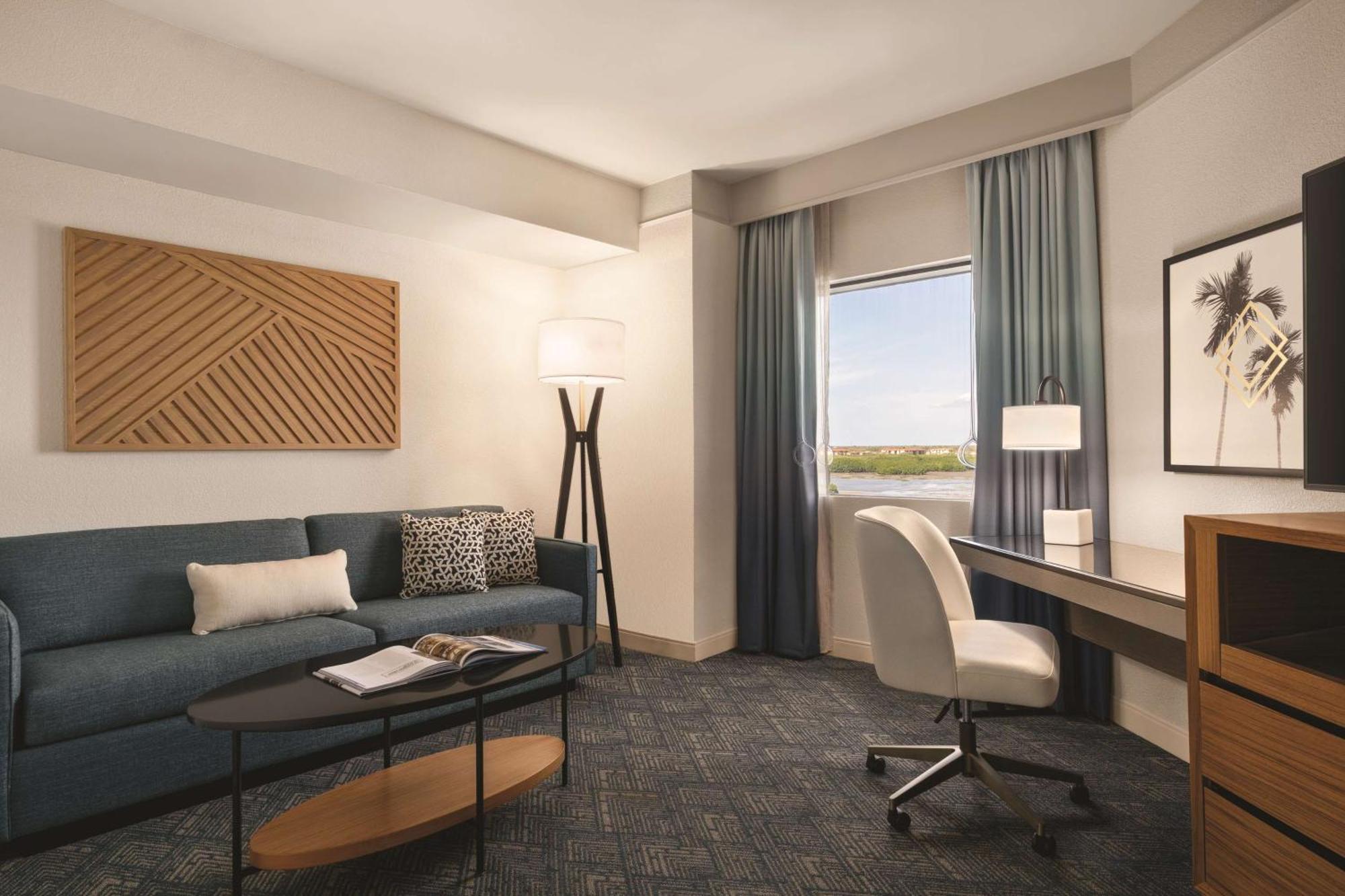 Doubletree By Hilton Tampa Rocky Point Waterfront Hotell Exteriör bild