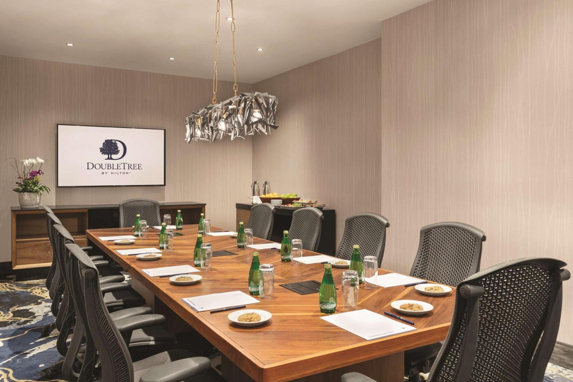 Doubletree By Hilton Tampa Rocky Point Waterfront Hotell Exteriör bild