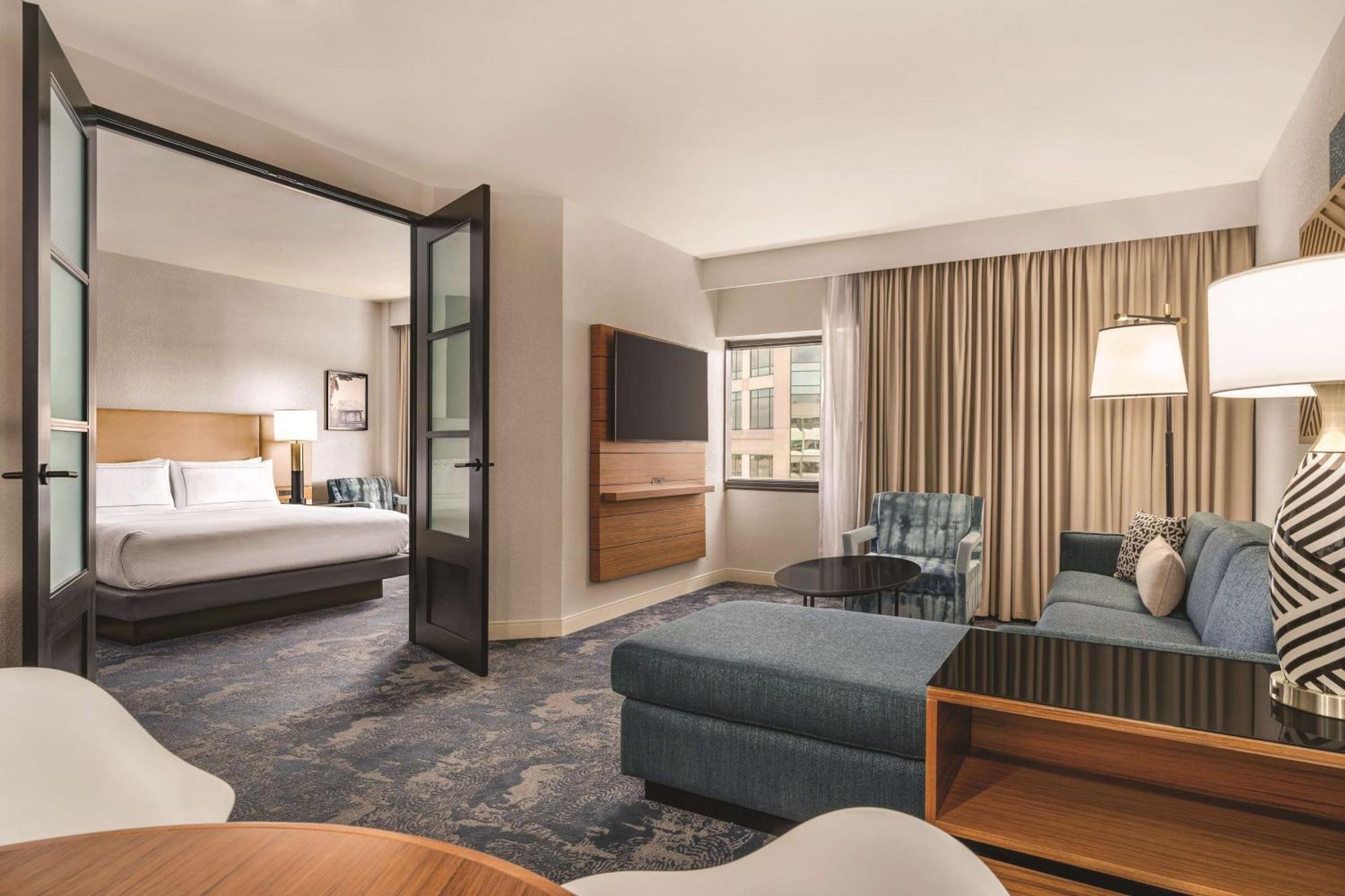 Doubletree By Hilton Tampa Rocky Point Waterfront Hotell Exteriör bild