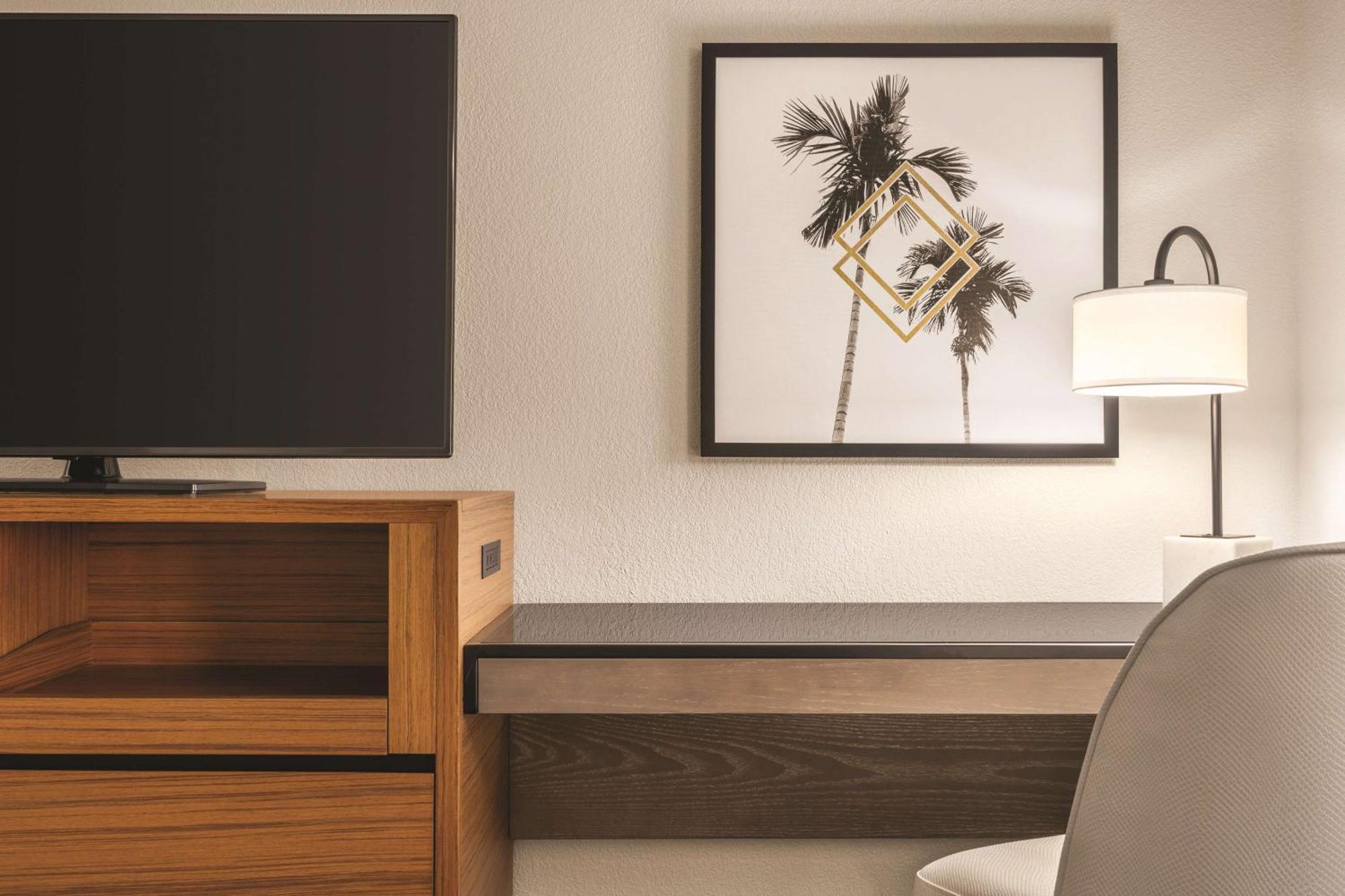 Doubletree By Hilton Tampa Rocky Point Waterfront Hotell Exteriör bild