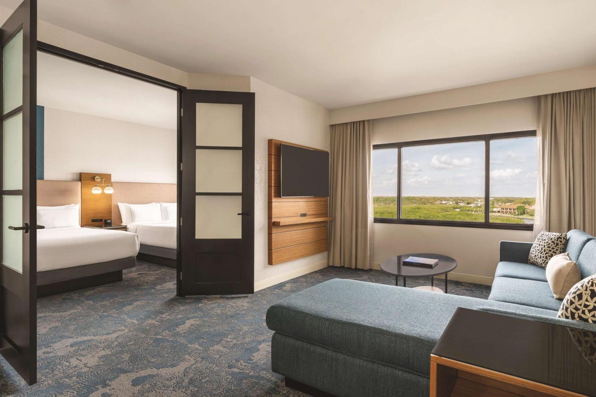 Doubletree By Hilton Tampa Rocky Point Waterfront Hotell Exteriör bild