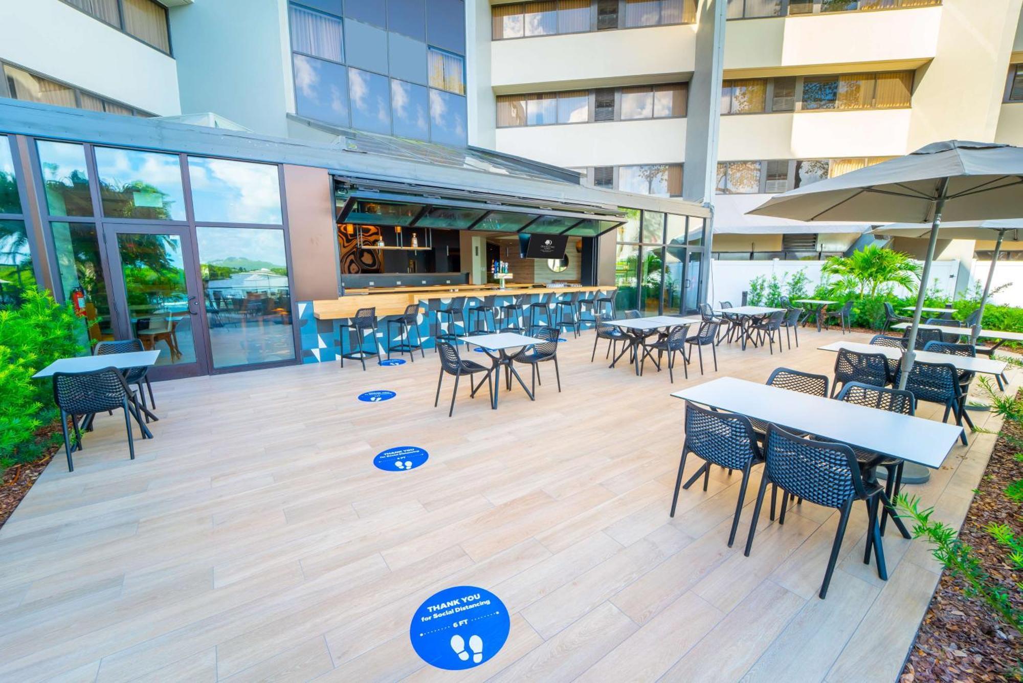 Doubletree By Hilton Tampa Rocky Point Waterfront Hotell Exteriör bild
