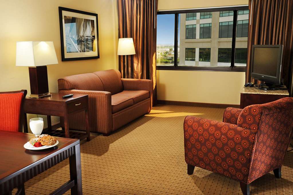 Doubletree By Hilton Tampa Rocky Point Waterfront Hotell Rum bild